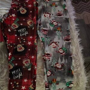 No Boundaries Red and Gray Holiday Leggings